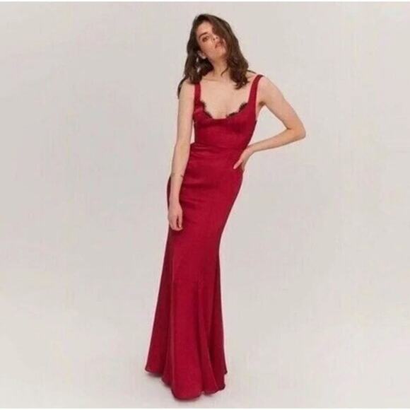 Fame and Partners Womens Ara Red Satin Lace Gown Dress 8 Romantic Vamp Trumpet - Picture 1 of 12